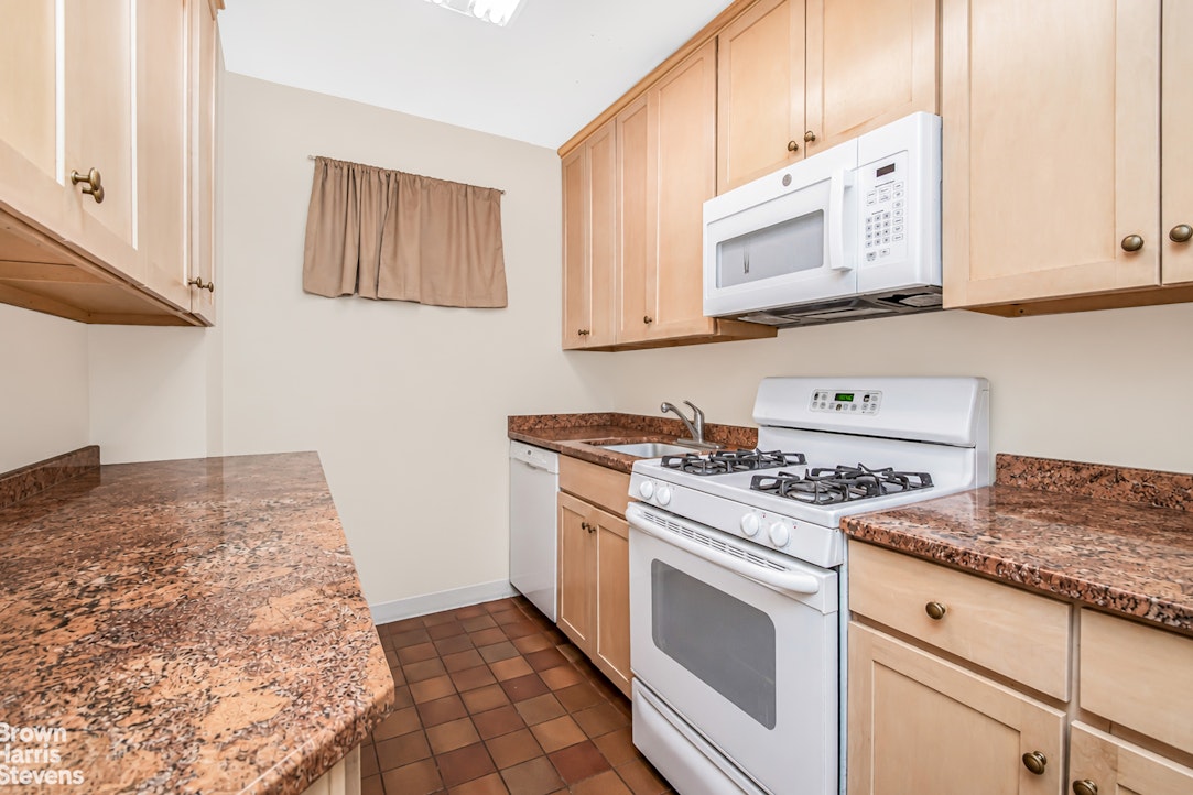 5900 Arlington Avenue 4G Riverdale Bronx NY 10471