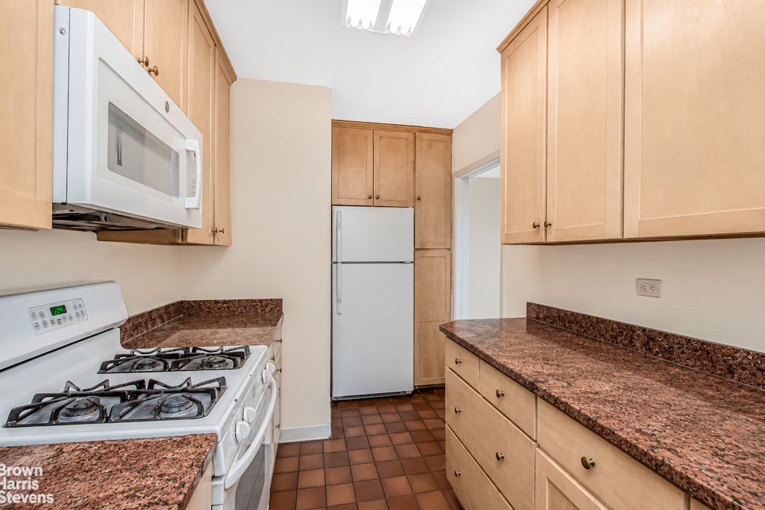 5900 Arlington Avenue 4G Riverdale Bronx NY 10471