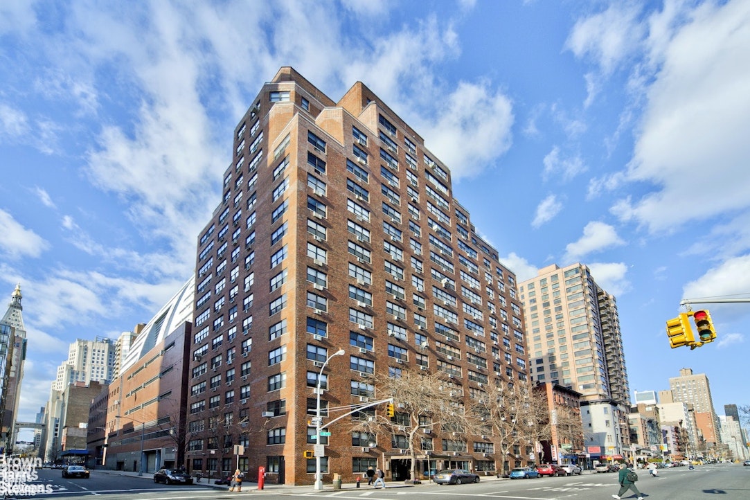 330 Third Avenue Kips Bay New York NY 10010