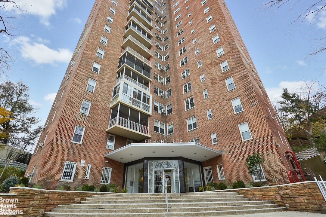 3135 Johnson Avenue 12C Spuyten Duyvil Bronx NY 10463