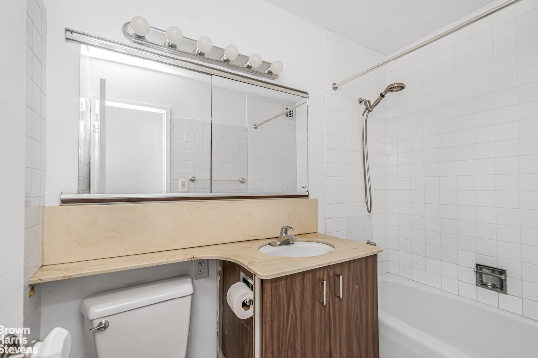 3333 Henry Hudson Parkway West 22C Riverdale Bronx NY 10463