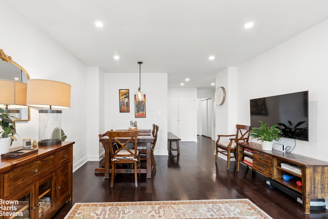 305 East 40th Street 12K Tudor City New York NY 10016