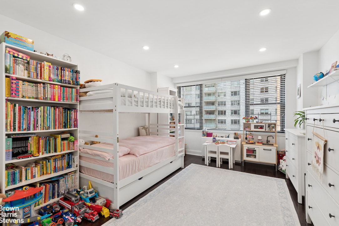 305 East 40th Street 12K Tudor City New York NY 10016