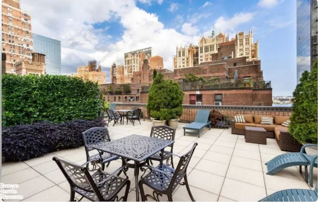 305 East 40th Street 12K Tudor City New York NY 10016