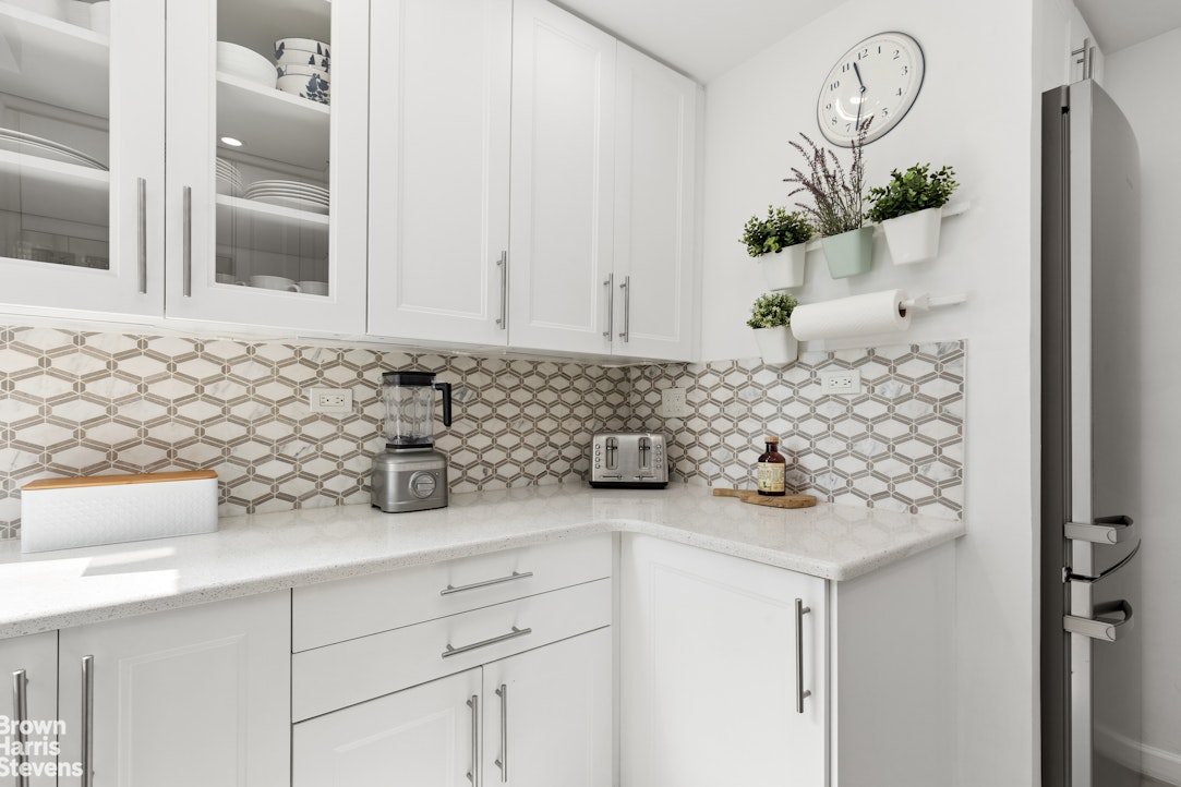 305 East 40th Street 12K Tudor City New York NY 10016