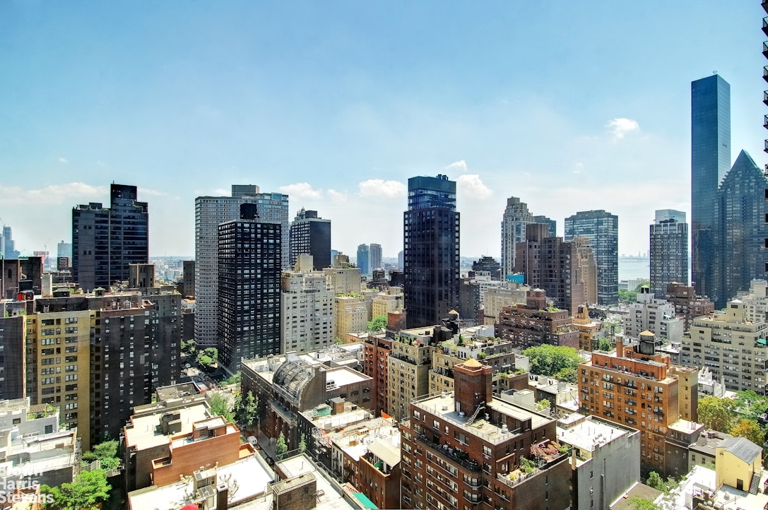 300 East 55th Street 21D Sutton Place New York NY 10022