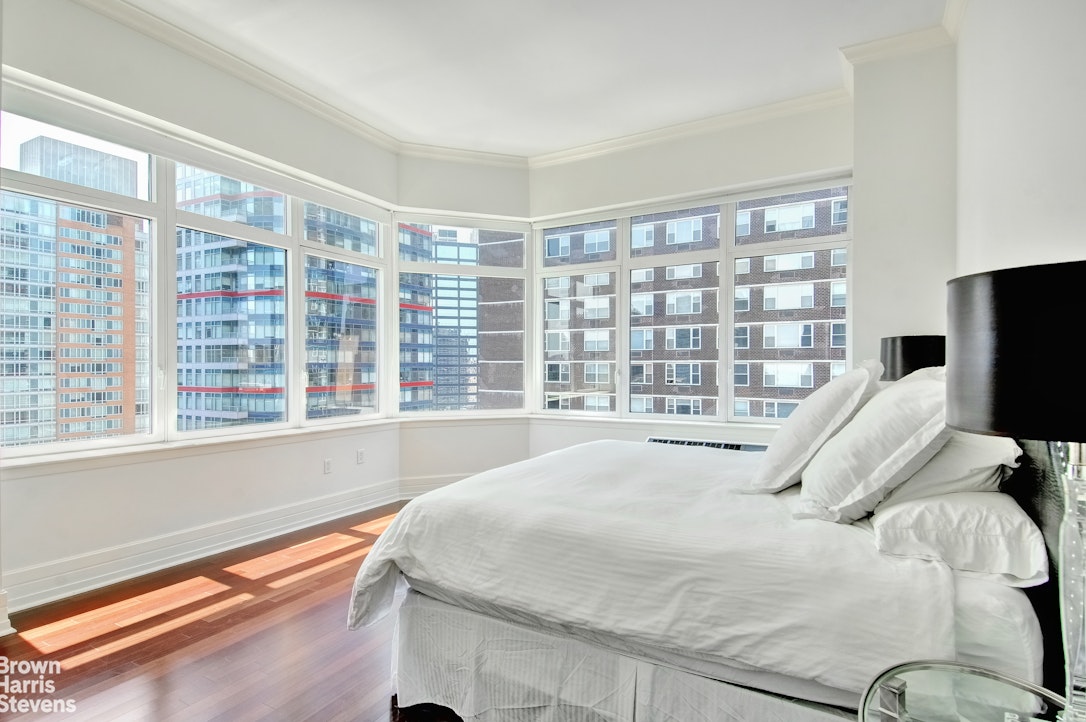 300 East 55th Street 21D Sutton Place New York NY 10022