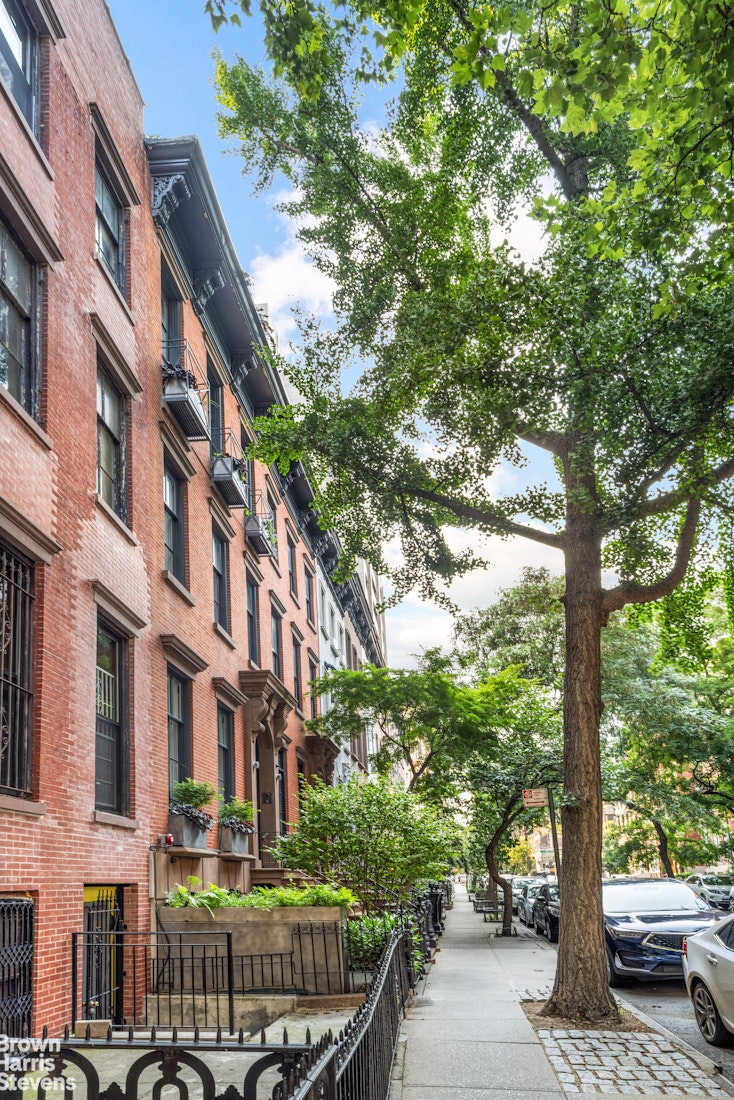 324 East 18th Street Gramercy Park New York NY 10003