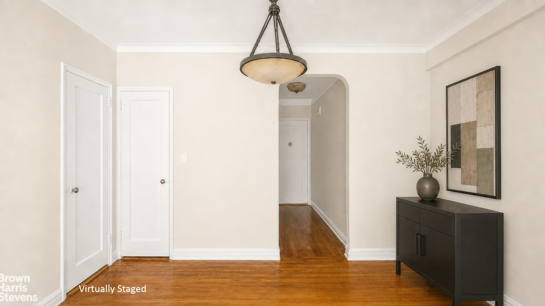 77-35 113th Street 3A Forest Hills Queens NY 11375