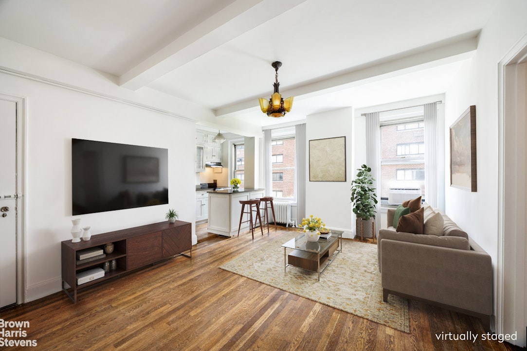 325 West 45th Street 601 Clinton New York NY 10036