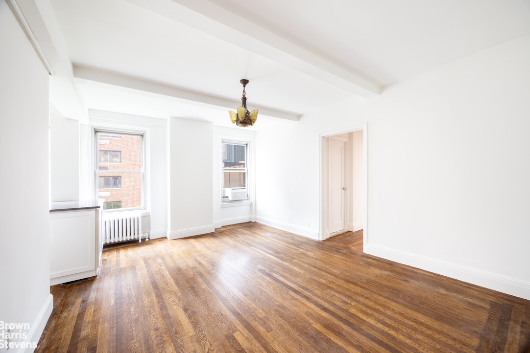 325 West 45th Street 601 Clinton New York NY 10036