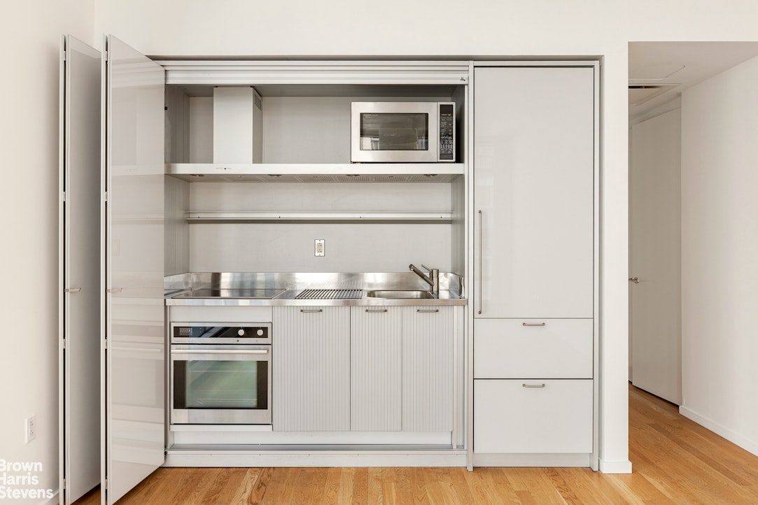 18 West 48th Street 11B Midtown West New York NY 10036