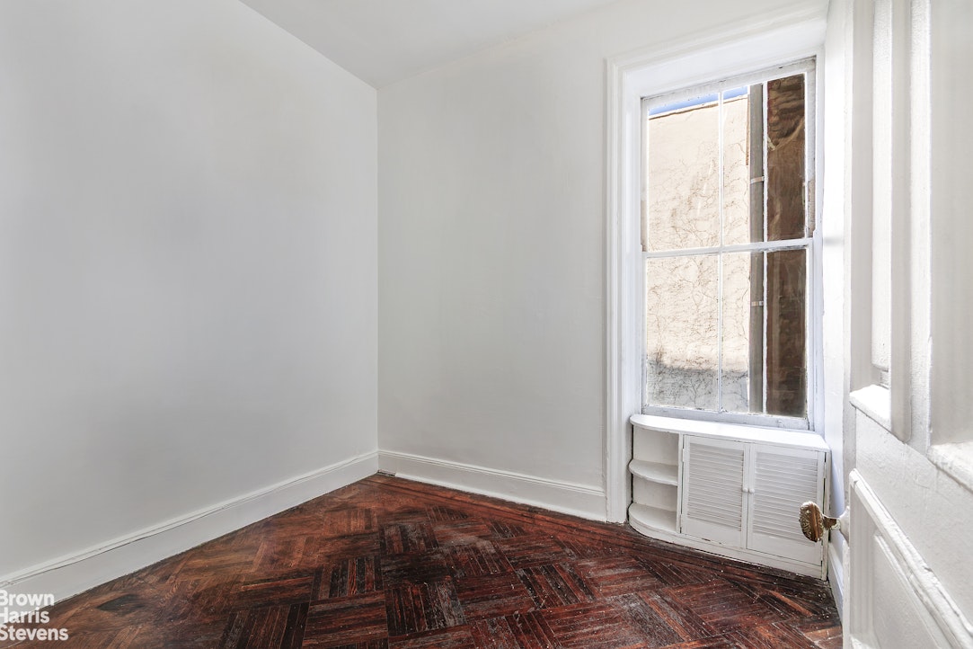 50 West 9th Street 3D Greenwich Village New York NY 10011