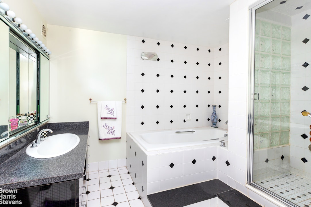530 East 72nd Street 17D Upper East Side New York NY 10021
