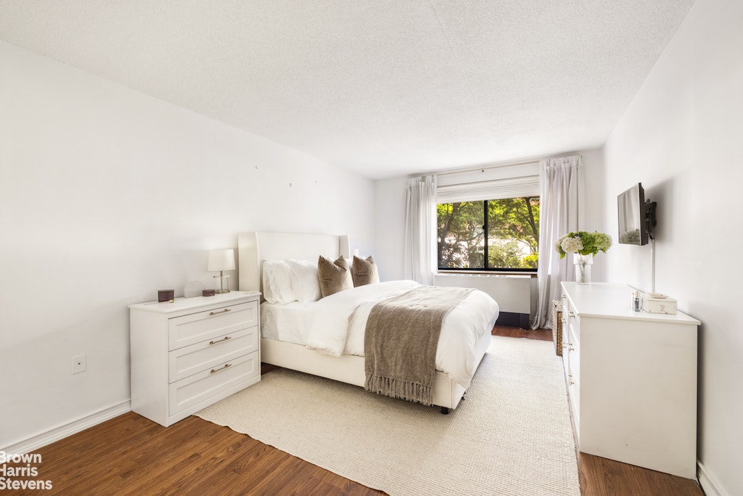 300 Rector Place 2H Battery Park City New York NY 10280