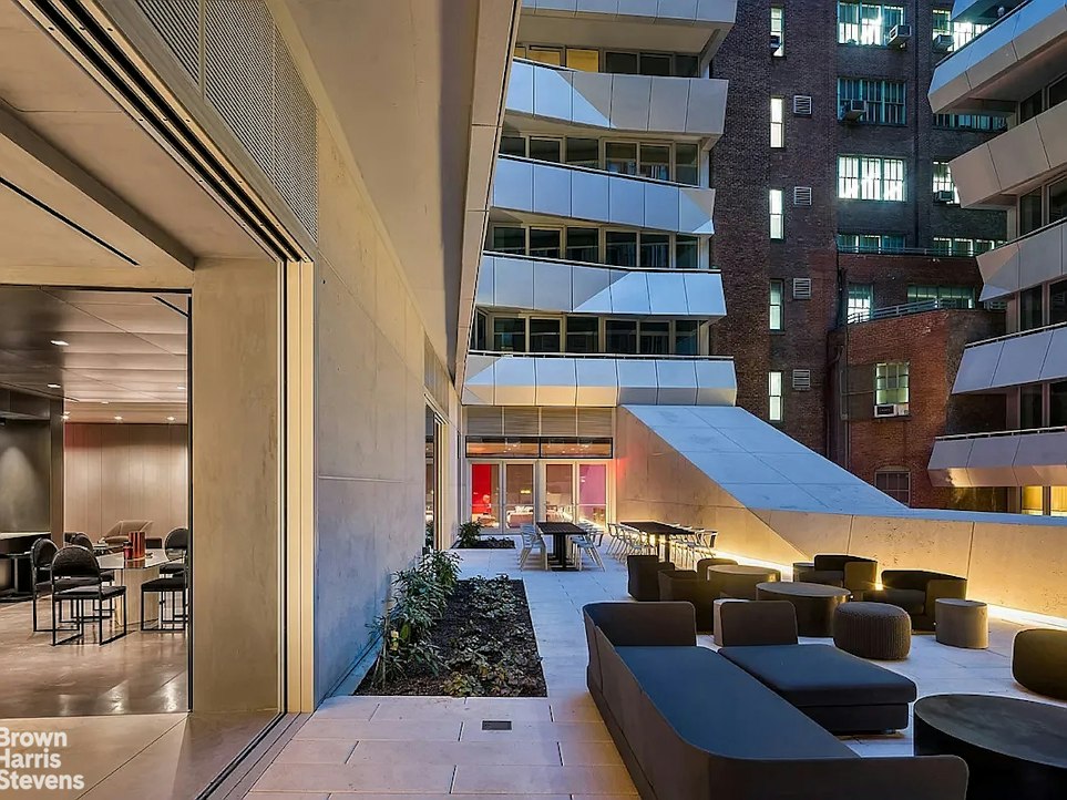 121 East 22nd Street Gramercy Park New York NY 10010