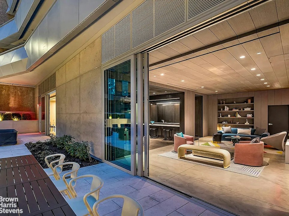 121 East 22nd Street Gramercy Park New York NY 10010