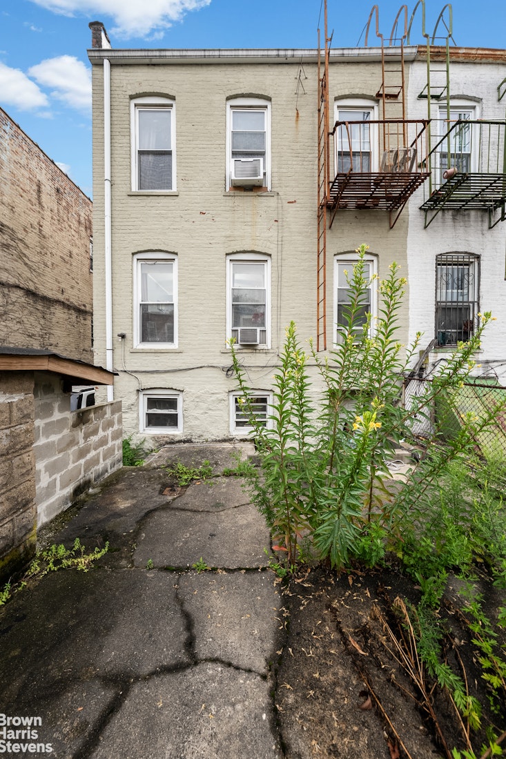 749 Wyona Street East New York Brooklyn NY 11207