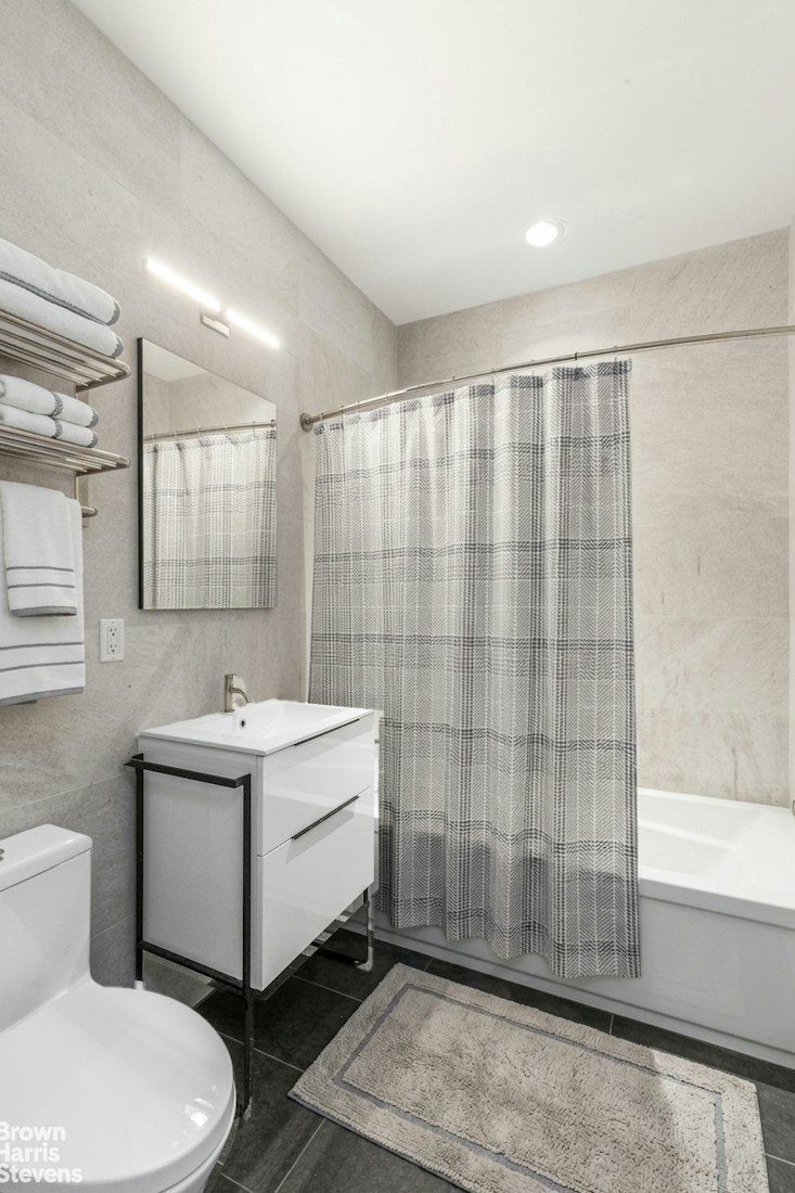 252 Seventh Avenue 8S Chelsea New York NY 10001