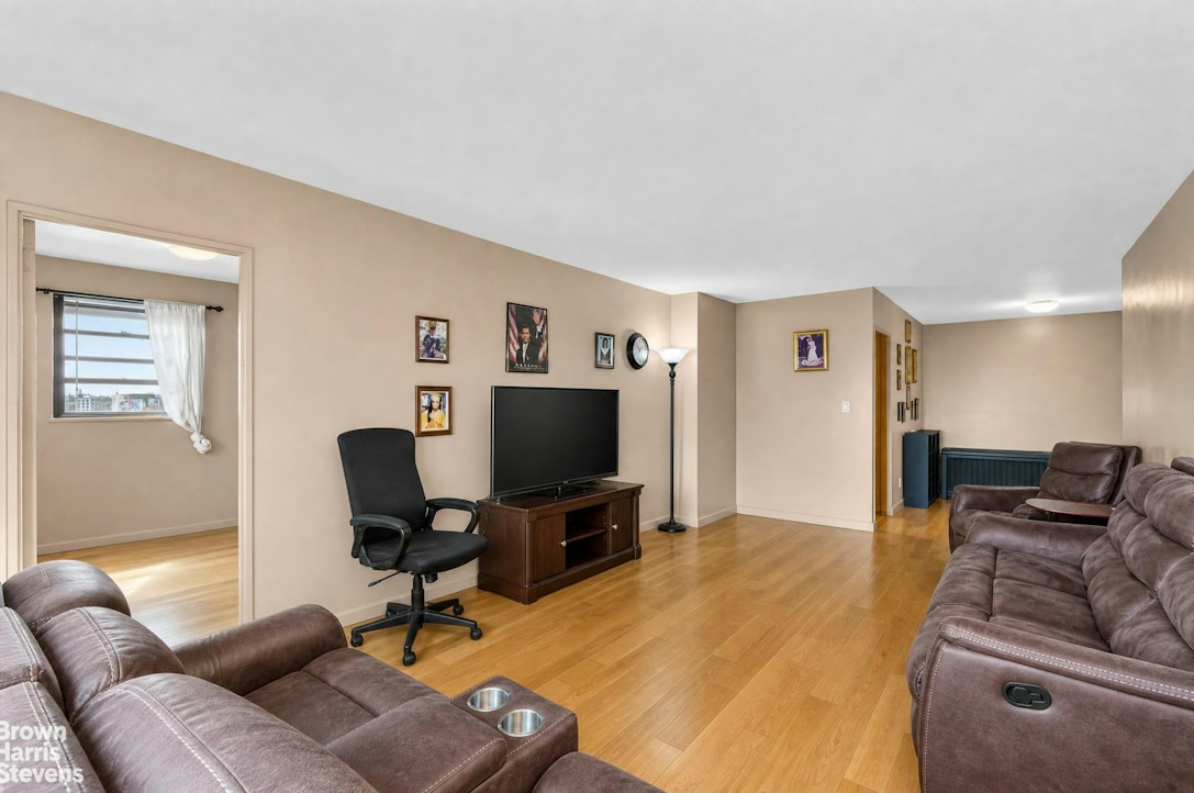 1020 Grand Concourse 10V Concourse Bronx NY 10451