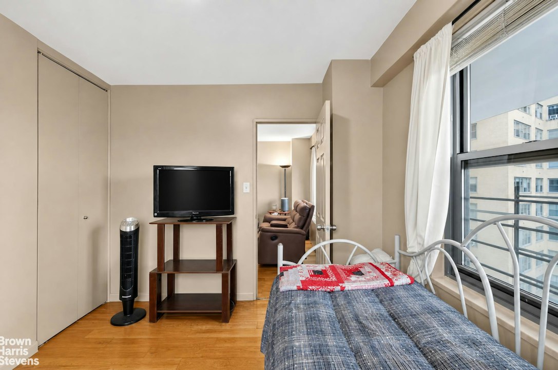 1020 Grand Concourse 10V Concourse Bronx NY 10451