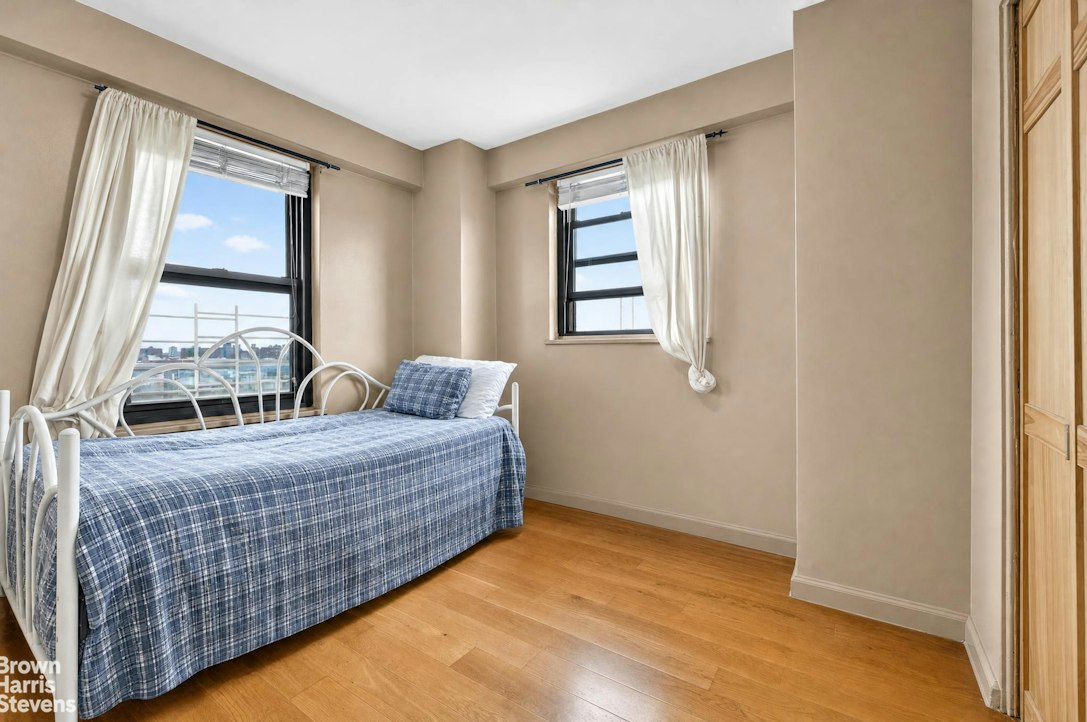 1020 Grand Concourse 10V Concourse Bronx NY 10451