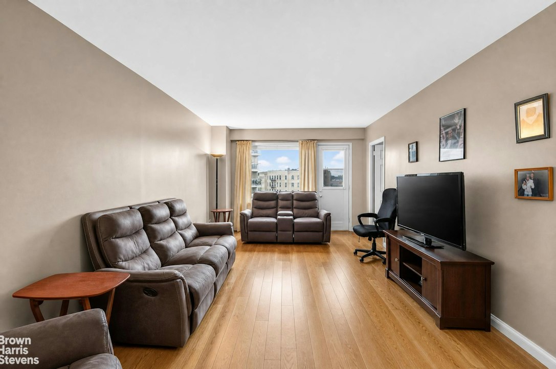 1020 Grand Concourse 10V Concourse Bronx NY 10451