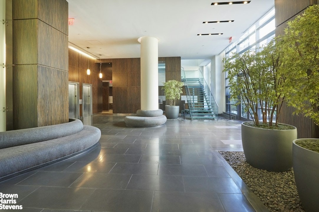 310 West 52nd Street 24H Clinton New York NY 10019