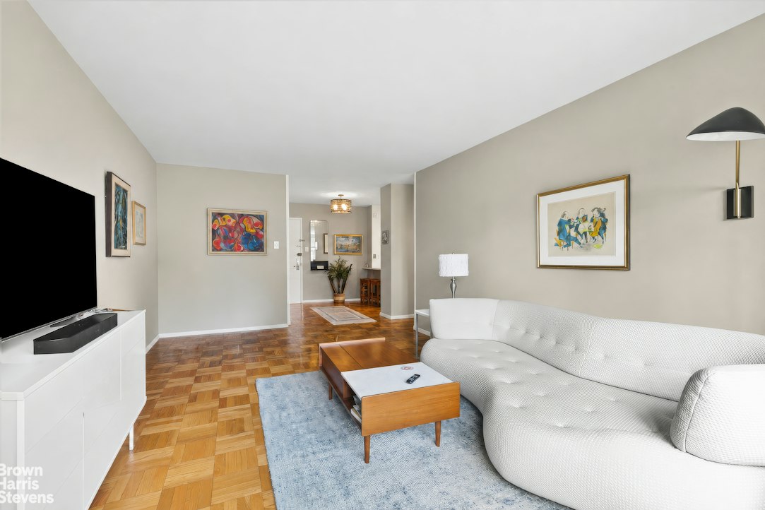 300 East 40th Street 19V Murray Hill New York NY 10016