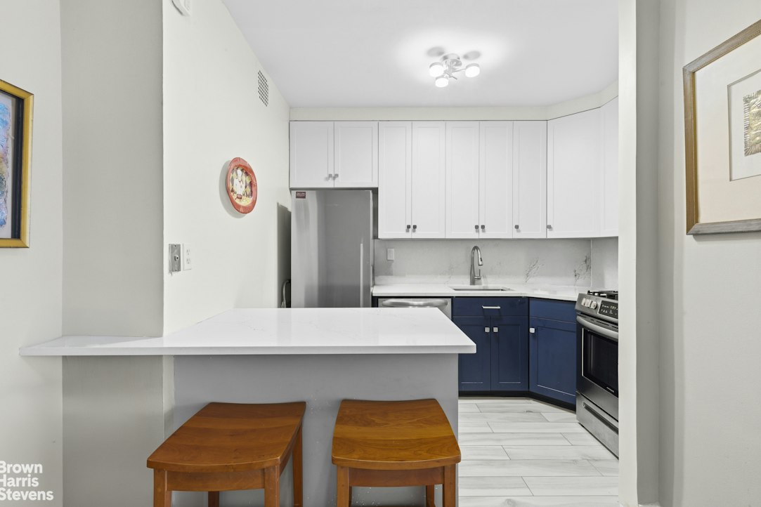300 East 40th Street 19V Murray Hill New York NY 10016