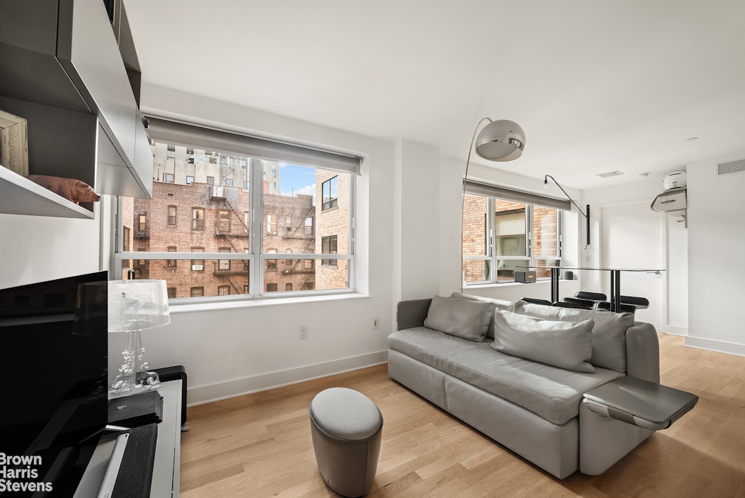 432 West 52nd Street 5B Clinton New York NY 10019