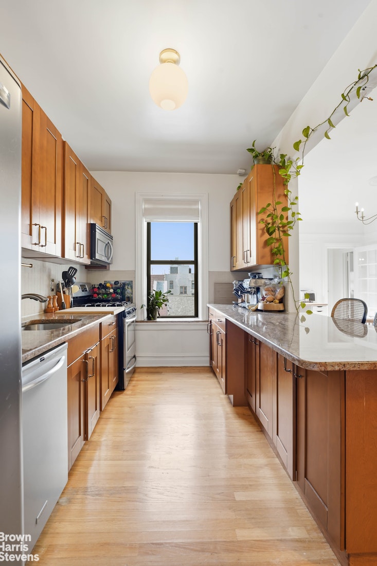 277 Washington Avenue 6D Clinton Hill Brooklyn NY 11205