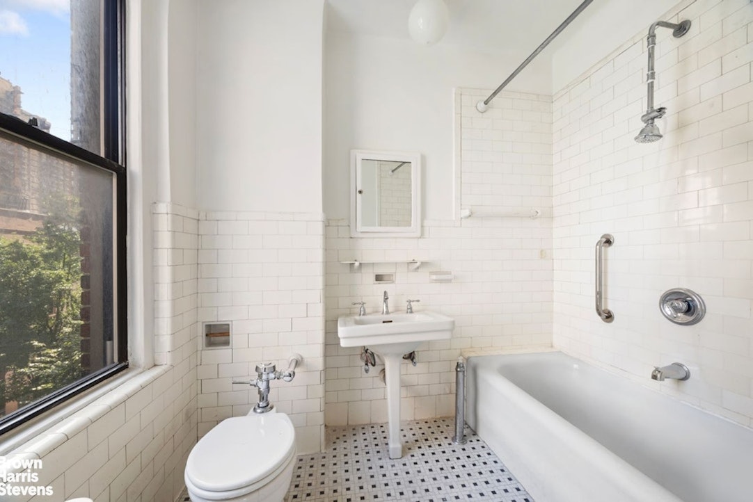 142 East 71st Street 4A Upper East Side New York NY 10021