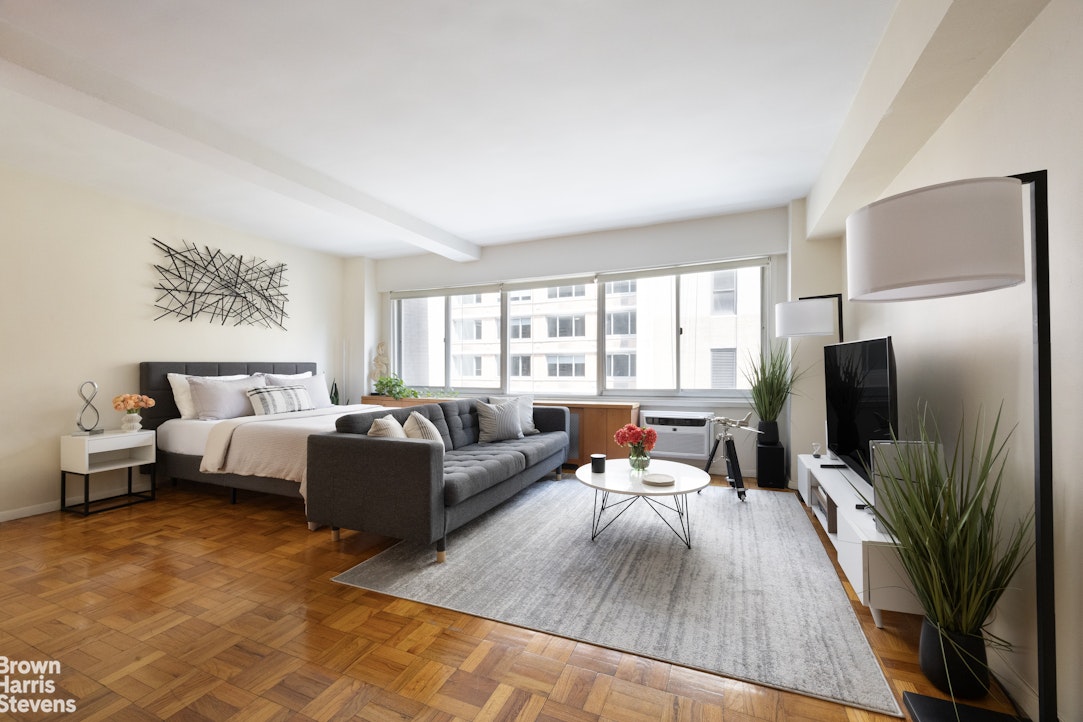 240 East 55th Street 6D Turtle Bay New York NY 10022