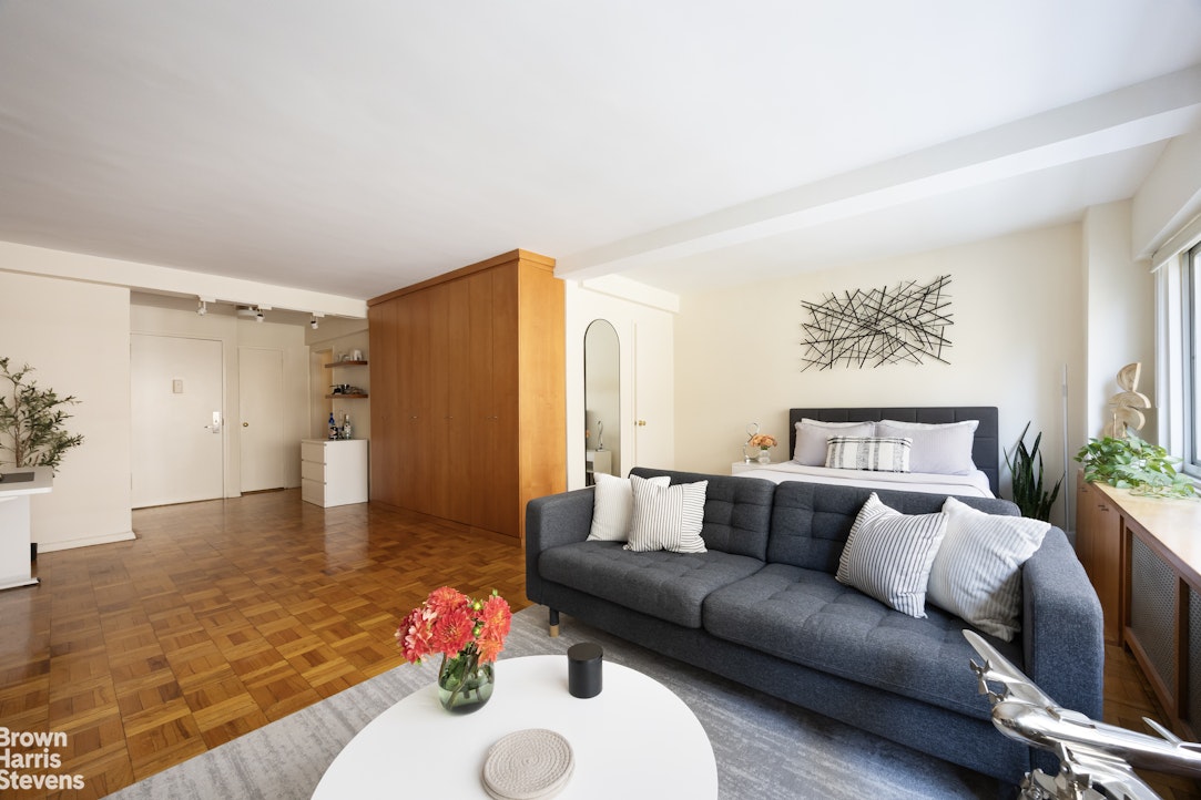 240 East 55th Street 6D Turtle Bay New York NY 10022