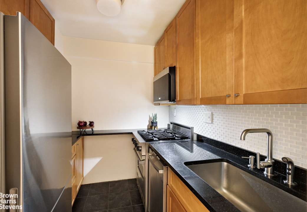 240 East 55th Street 6D Turtle Bay New York NY 10022