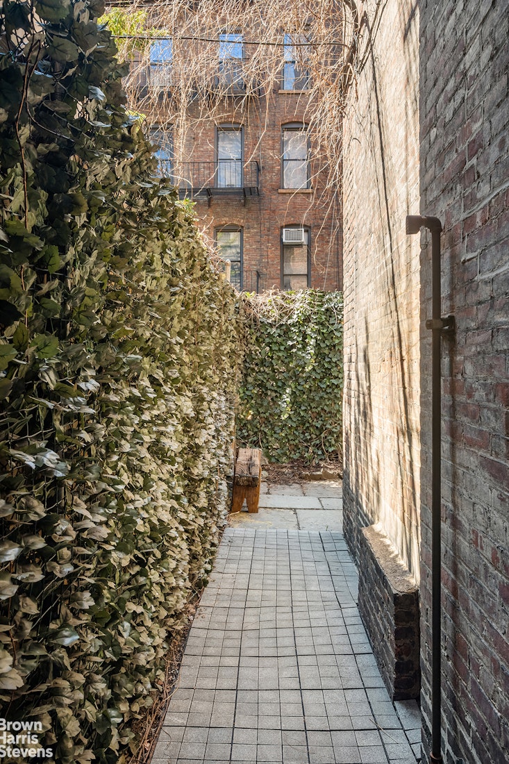 436 West 47th Street 1B Clinton New York NY 10036