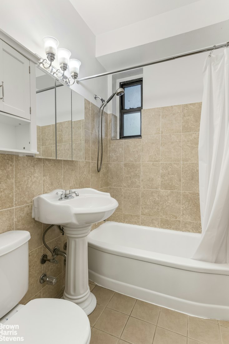 273 Bennett Avenue 2B Washington Heights New York NY 10040