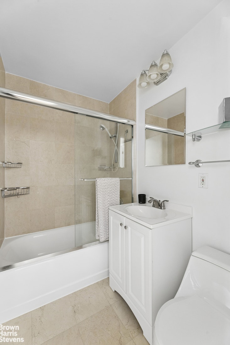 245 East 25th Street 10K Kips Bay New York NY 10010