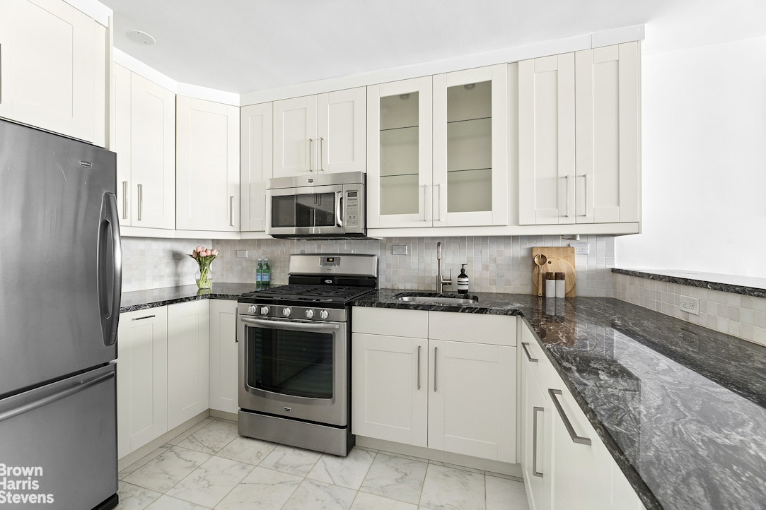 245 East 25th Street 12L Kips Bay New York NY 10010