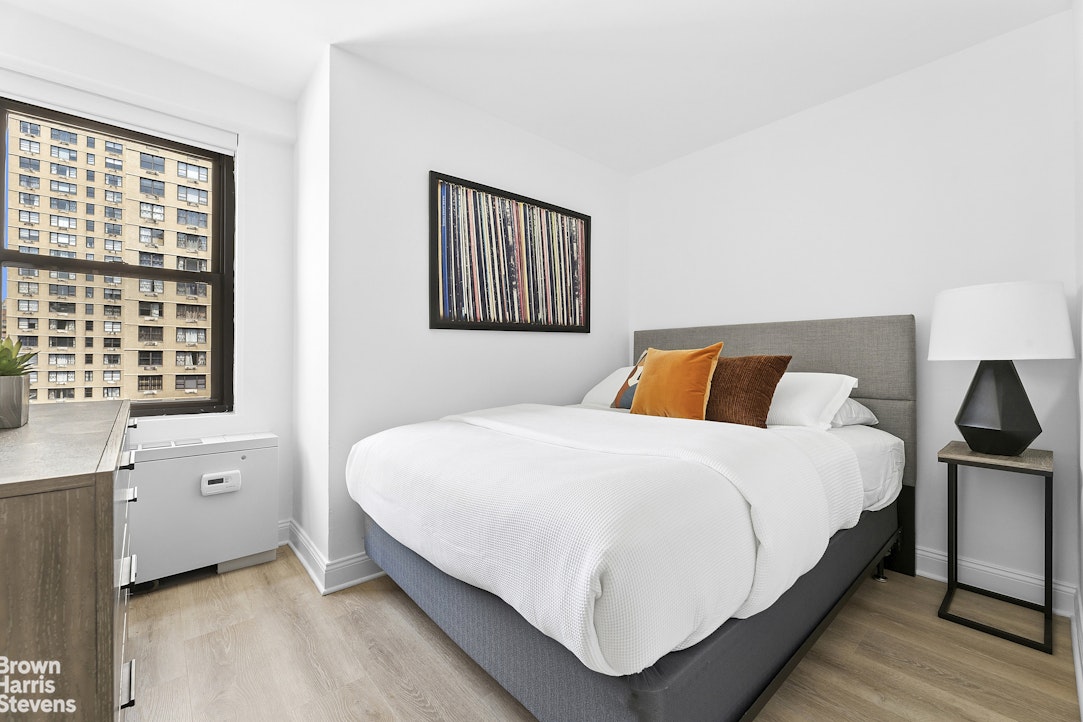 245 East 25th Street 12L Kips Bay New York NY 10010