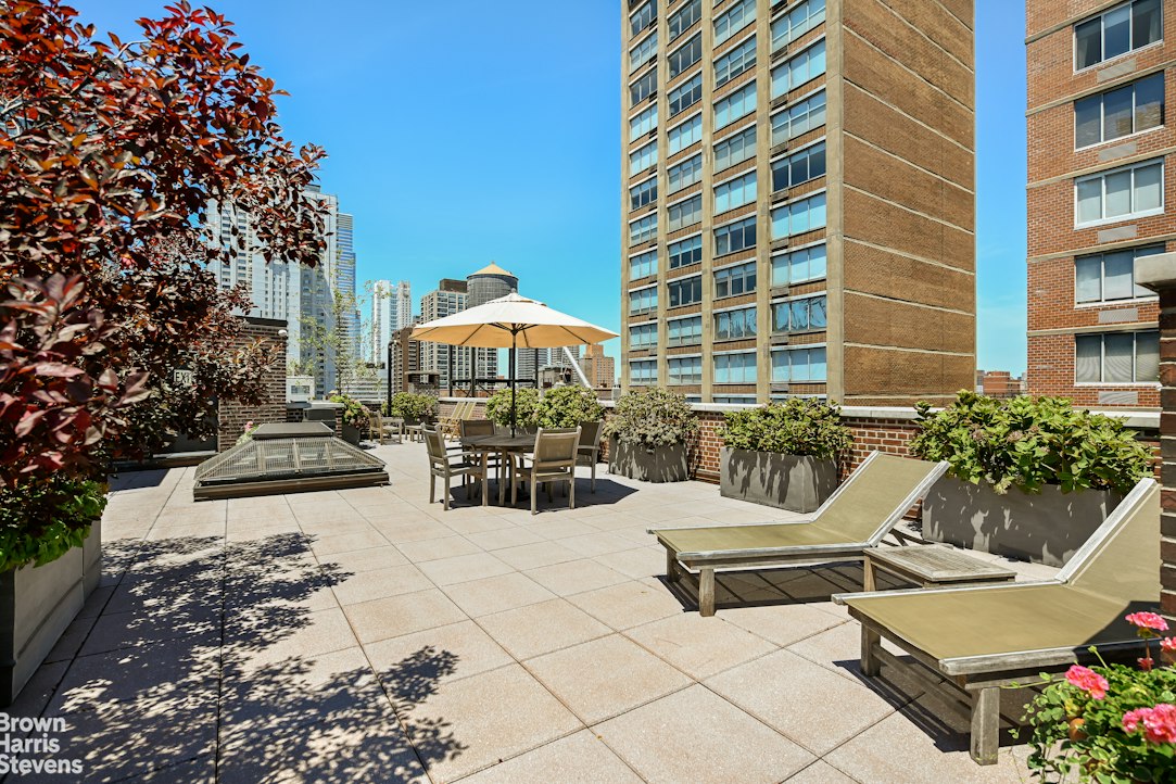 419 East 57th Street Sutton Place New York NY 10022