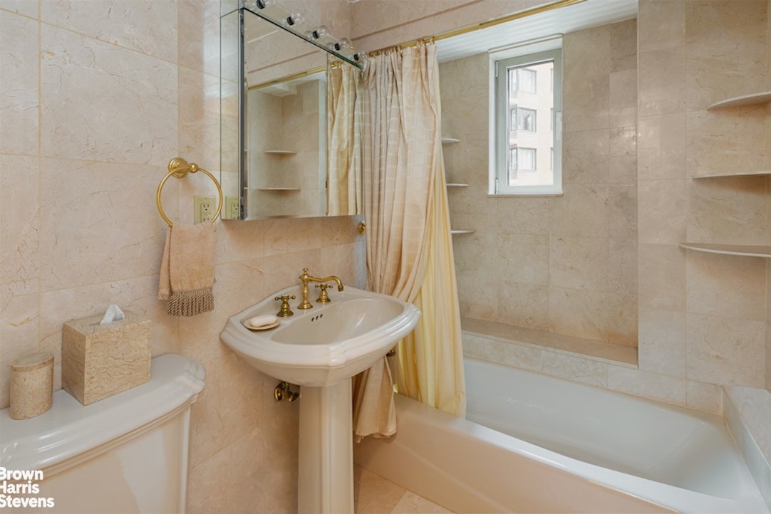 60 Sutton Place South 7FS Sutton Place New York NY 10022