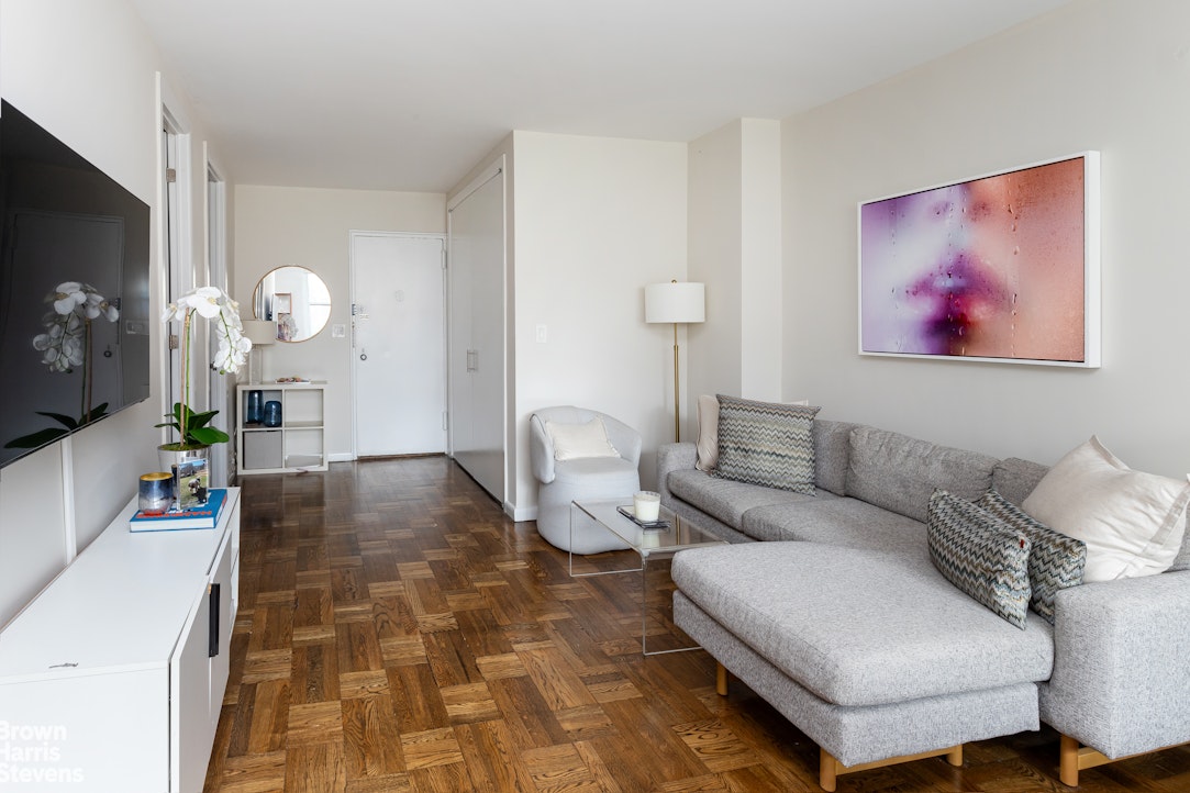 63 East 9th Street 8B Greenwich Village New York NY 10003