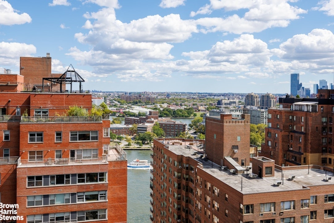 60 East End Avenue 21A Upper East Side New York NY 10028