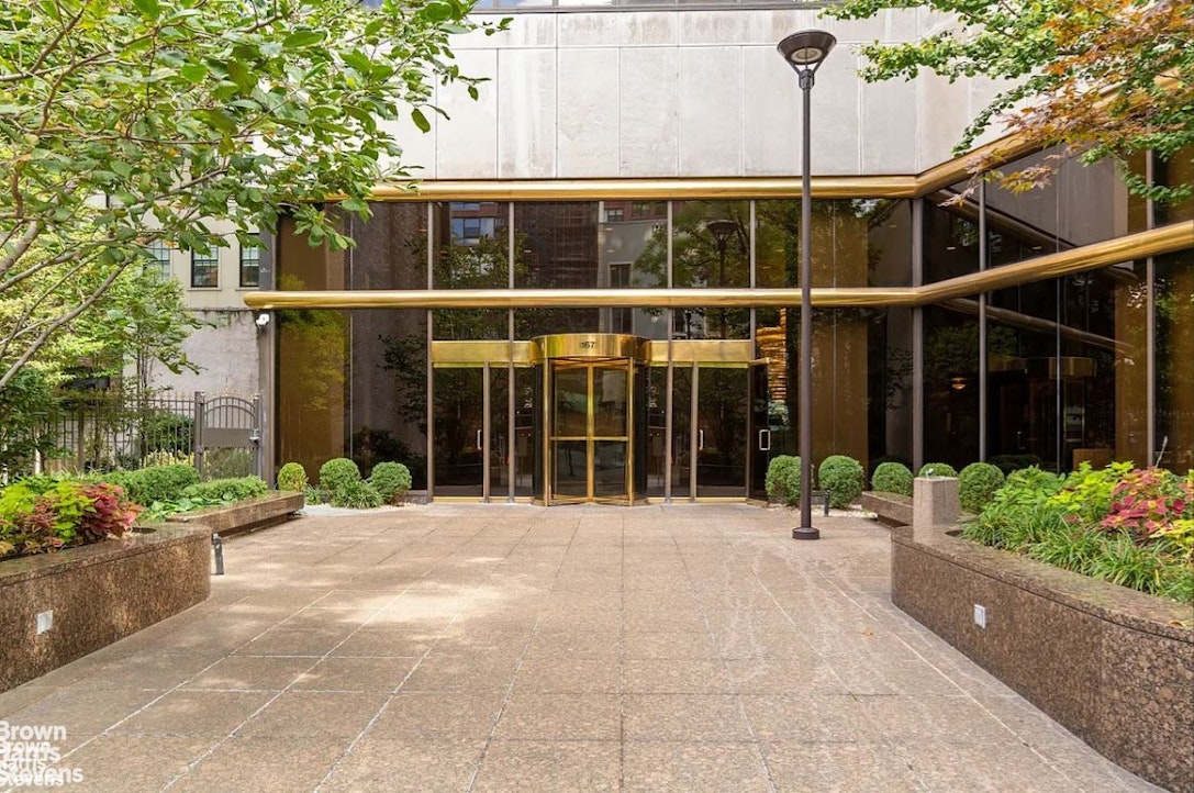 167 East 61st Street 26B Upper East Side New York NY 10065