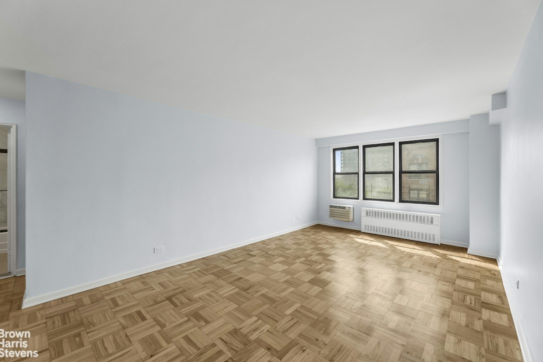 37-31 73rd Street 7U Jackson Heights Queens NY 11372