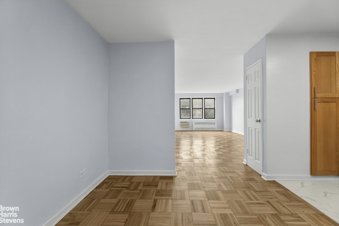 37-31 73rd Street 7U Jackson Heights Queens NY 11372