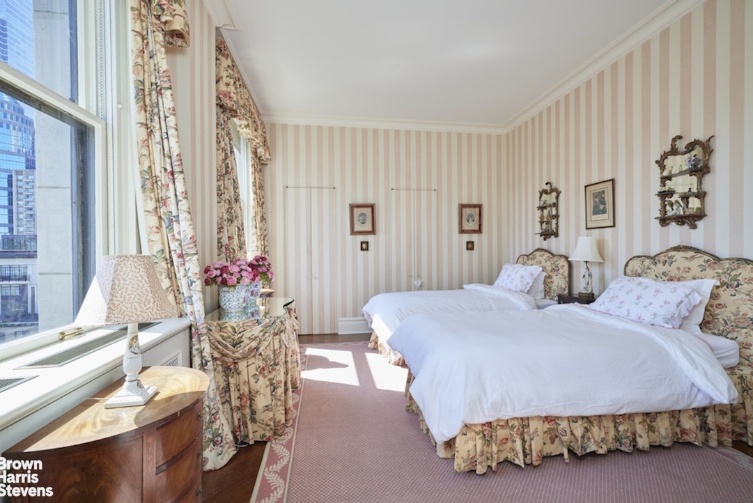 550 Park Avenue 16C Upper East Side New York NY 10065