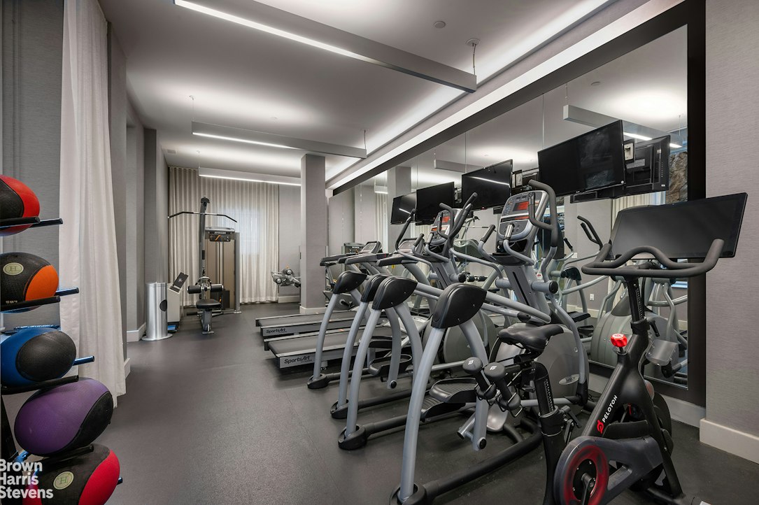 432 West 52nd Street 7H Clinton New York NY 10019